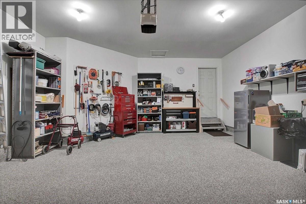 4 Crystal Villa, Warman, SK - Indoor Photo Showing Other Room