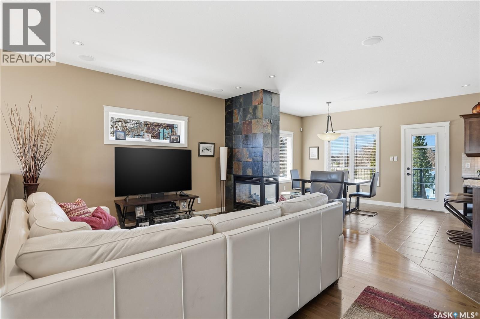 4150 Goldfinch Way, Regina, SK - Indoor Photo Showing Living Room