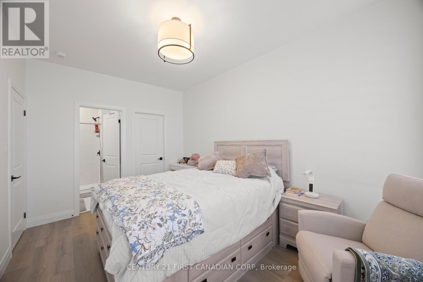 187 - 3900 Savoy Street, London South (South V), ON - Indoor Photo Showing Bedroom