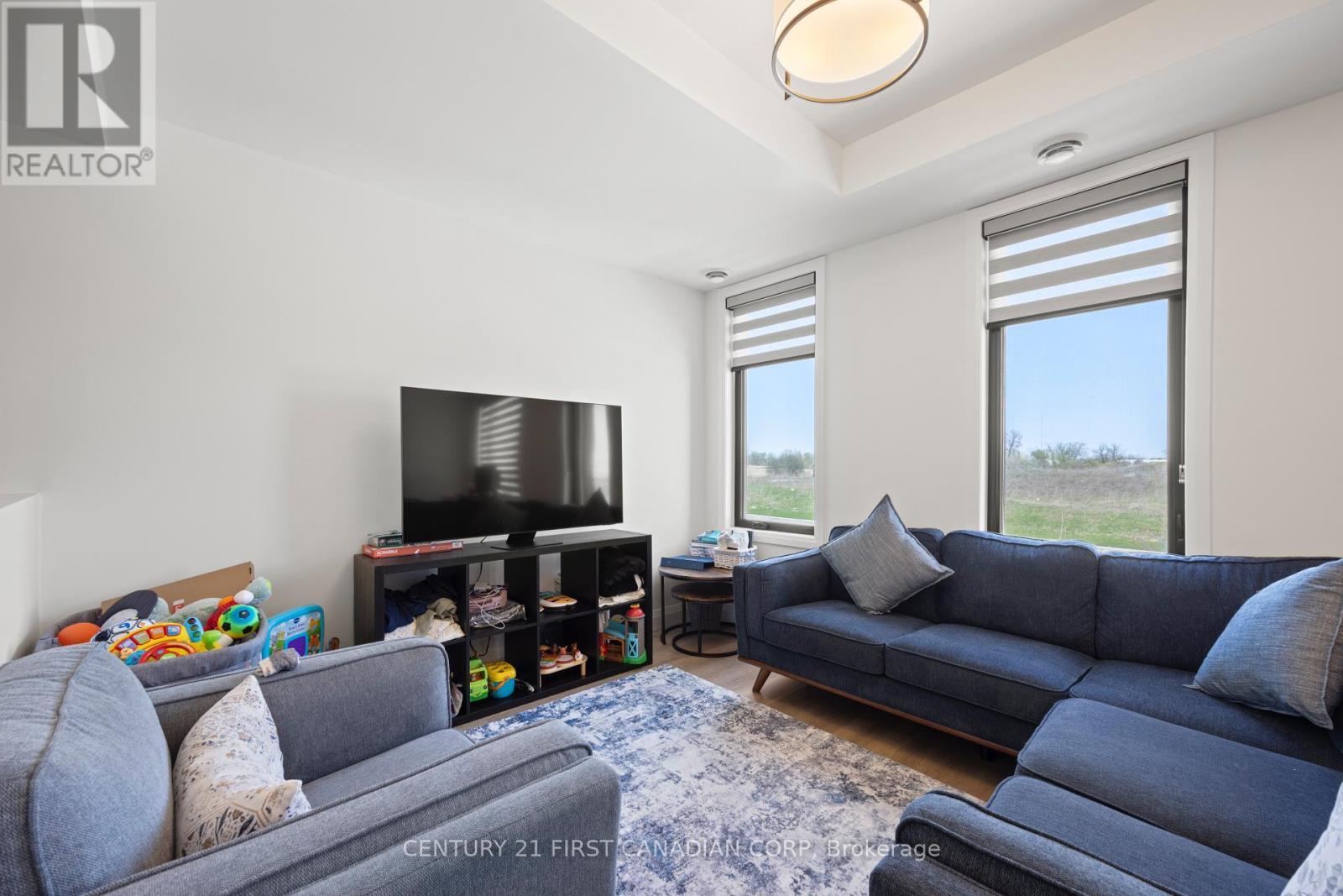 187 - 3900 Savoy Street, London South (South V), ON - Indoor Photo Showing Living Room