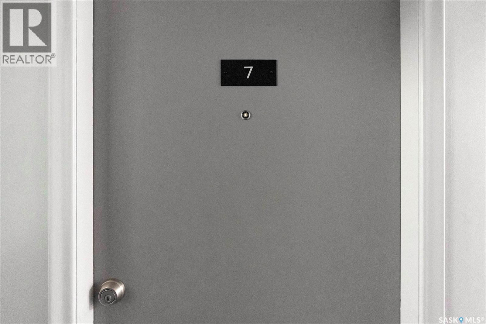 424 3Rd Avenue N, Saskatoon, SK -