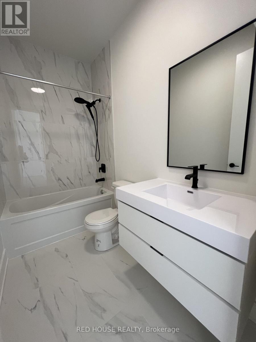 40 Everett Common, St. Catharines, ON - Indoor Photo Showing Bathroom