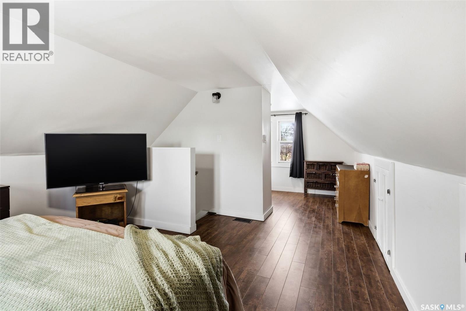 358 St John Street, Regina, SK - Indoor