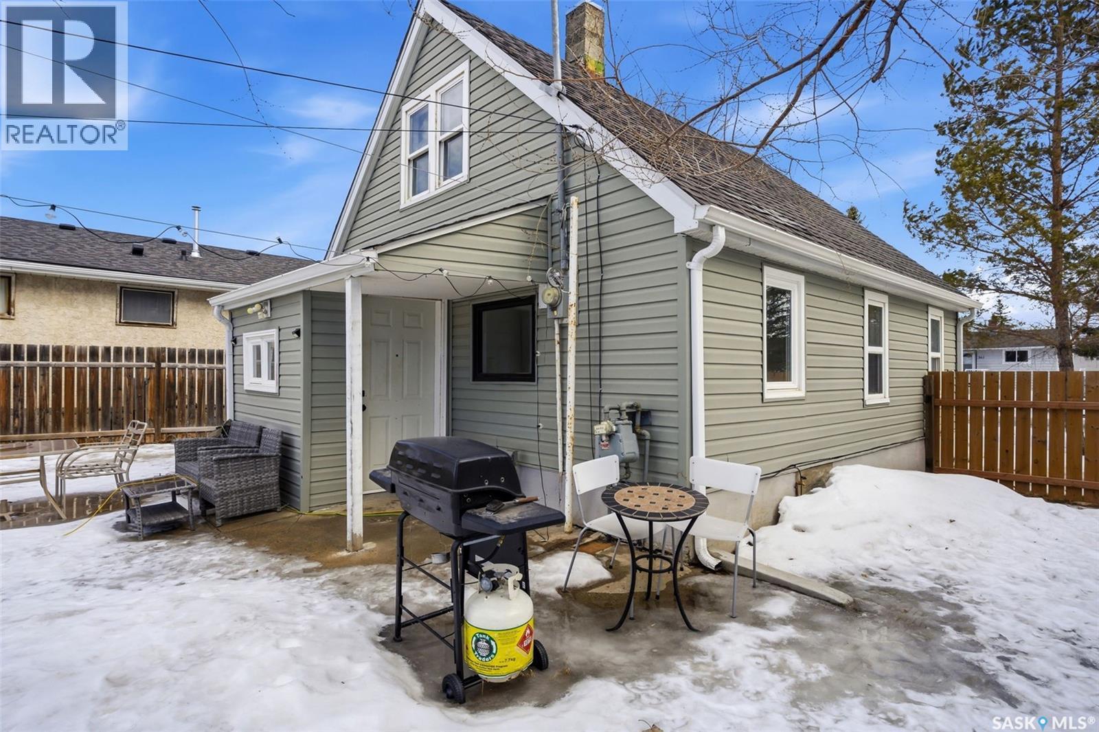 358 St John Street, Regina, SK - Outdoor With Deck Patio Veranda