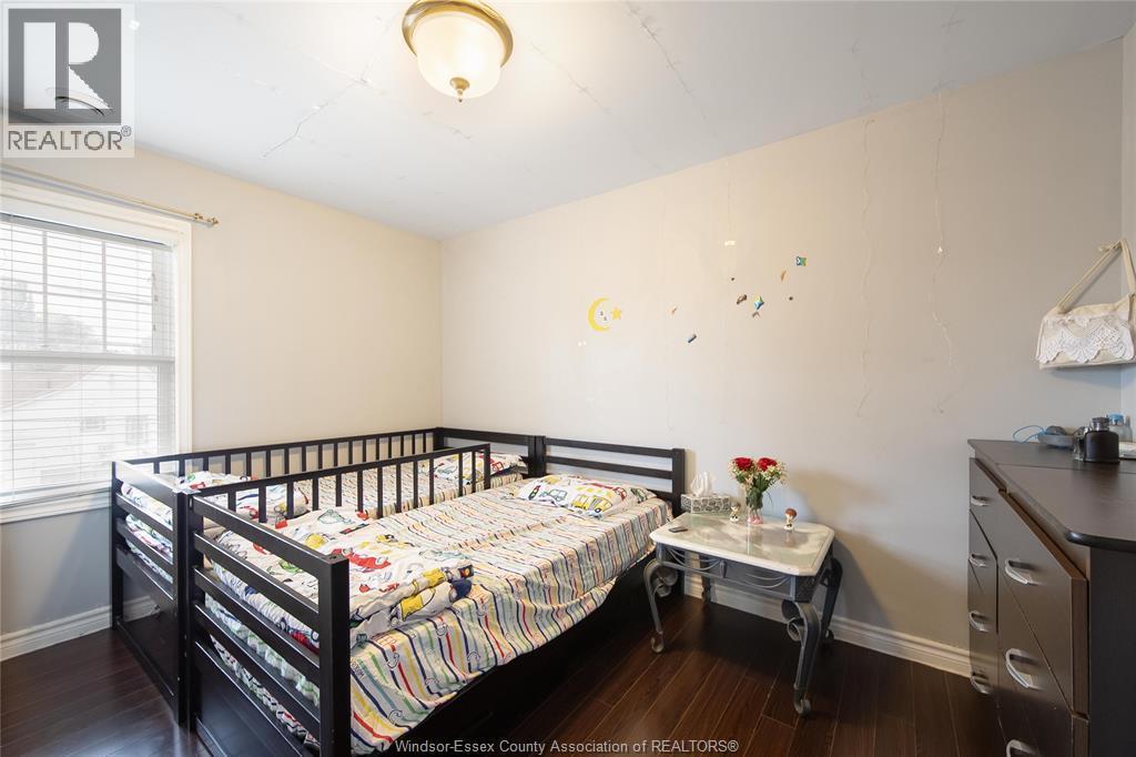 1056-60 Niagara, Windsor, ON - Indoor Photo Showing Bedroom