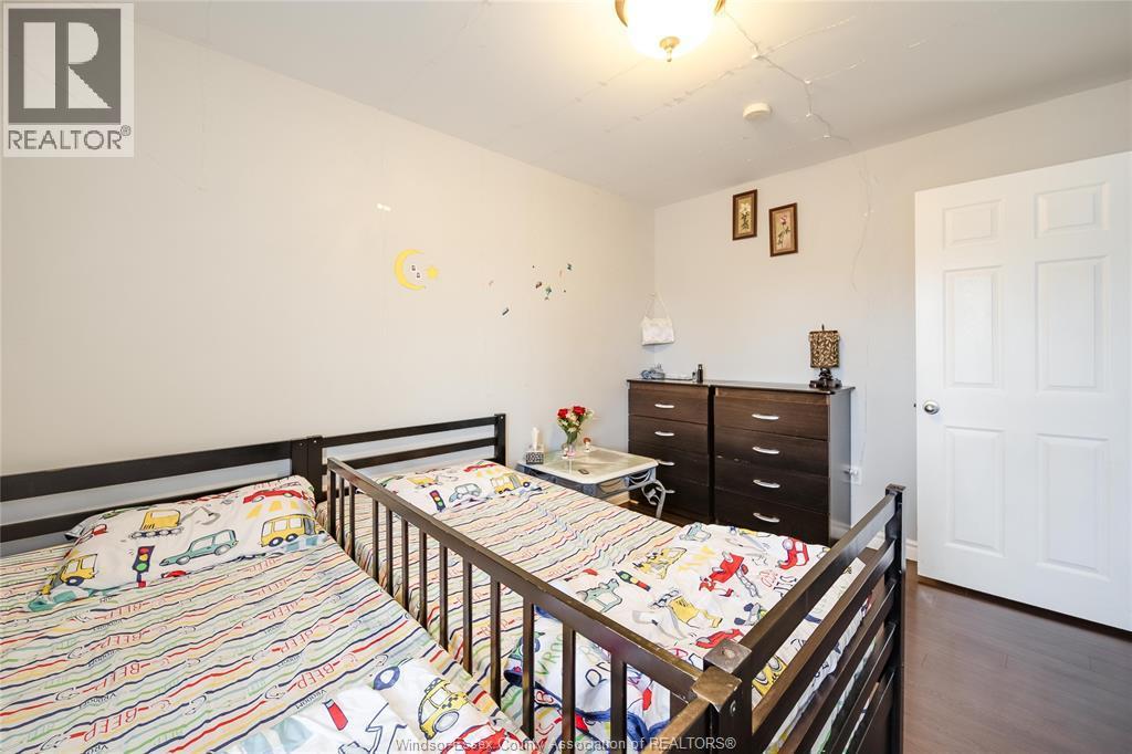 1056-60 Niagara, Windsor, ON - Indoor Photo Showing Bedroom