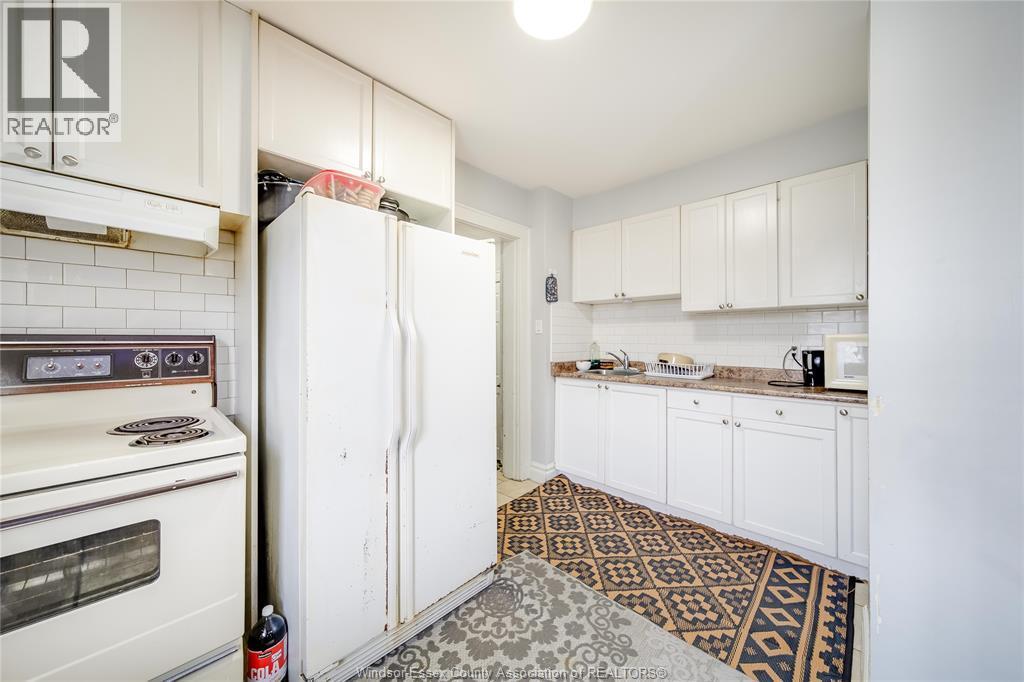 1056-60 Niagara, Windsor, ON - Indoor Photo Showing Kitchen