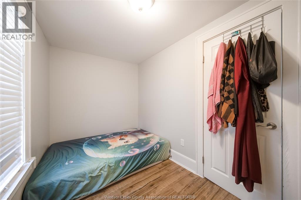1056-60 Niagara, Windsor, ON - Indoor Photo Showing Bedroom