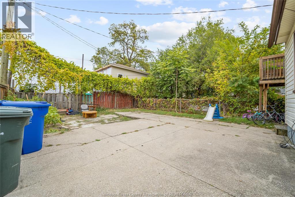 1056-60 Niagara, Windsor, ON - Outdoor