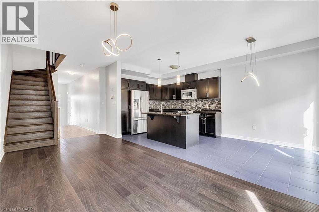 89 Sonoma Valley Crescent, Hamilton, ON - Indoor Photo Showing Kitchen With Upgraded Kitchen
