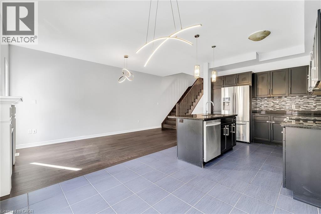 89 Sonoma Valley Crescent, Hamilton, ON - Indoor Photo Showing Kitchen With Upgraded Kitchen