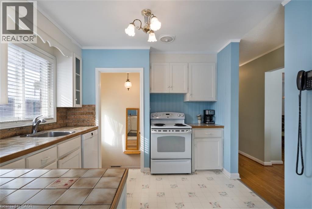 20 Cardinal Drive, Hamilton, ON