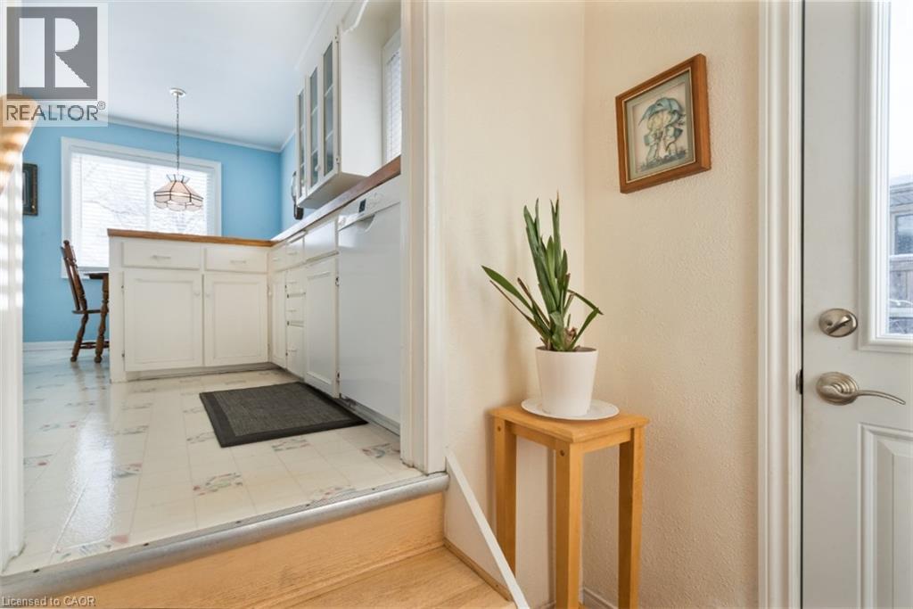 20 Cardinal Drive, Hamilton, ON