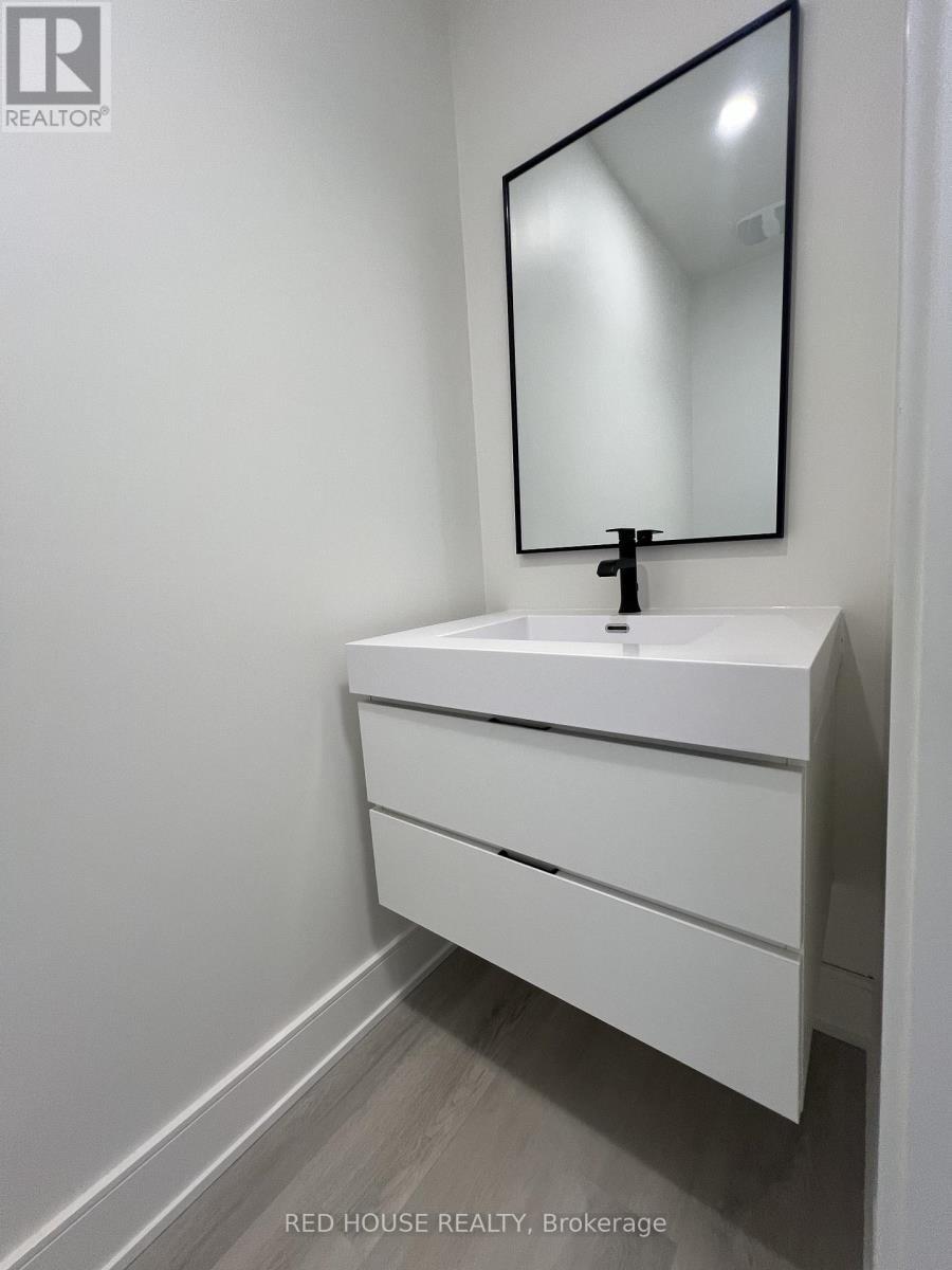 38 Everett Common, St. Catharines, ON - Indoor Photo Showing Bathroom