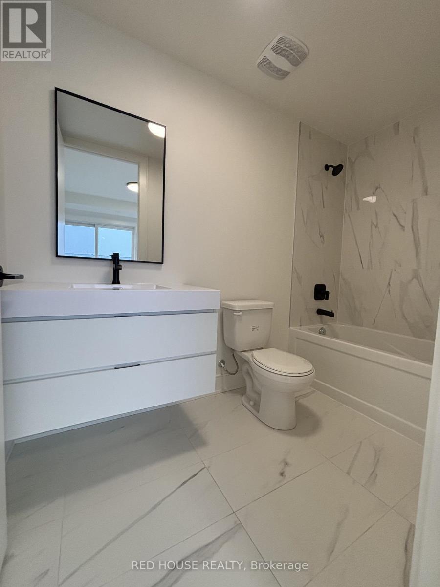 38 Everett Common, St. Catharines, ON - Indoor Photo Showing Bathroom