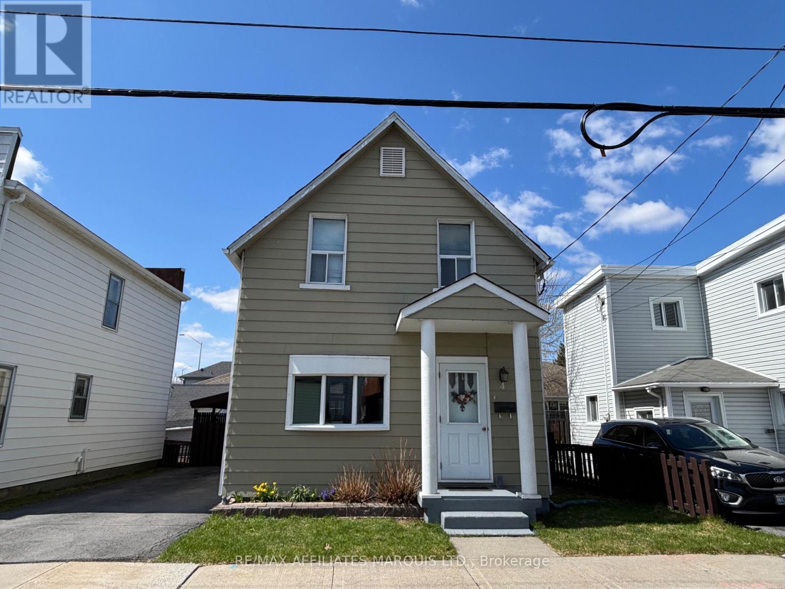 4 Seymour Avenue, Cornwall, ON - Outdoor With Facade
