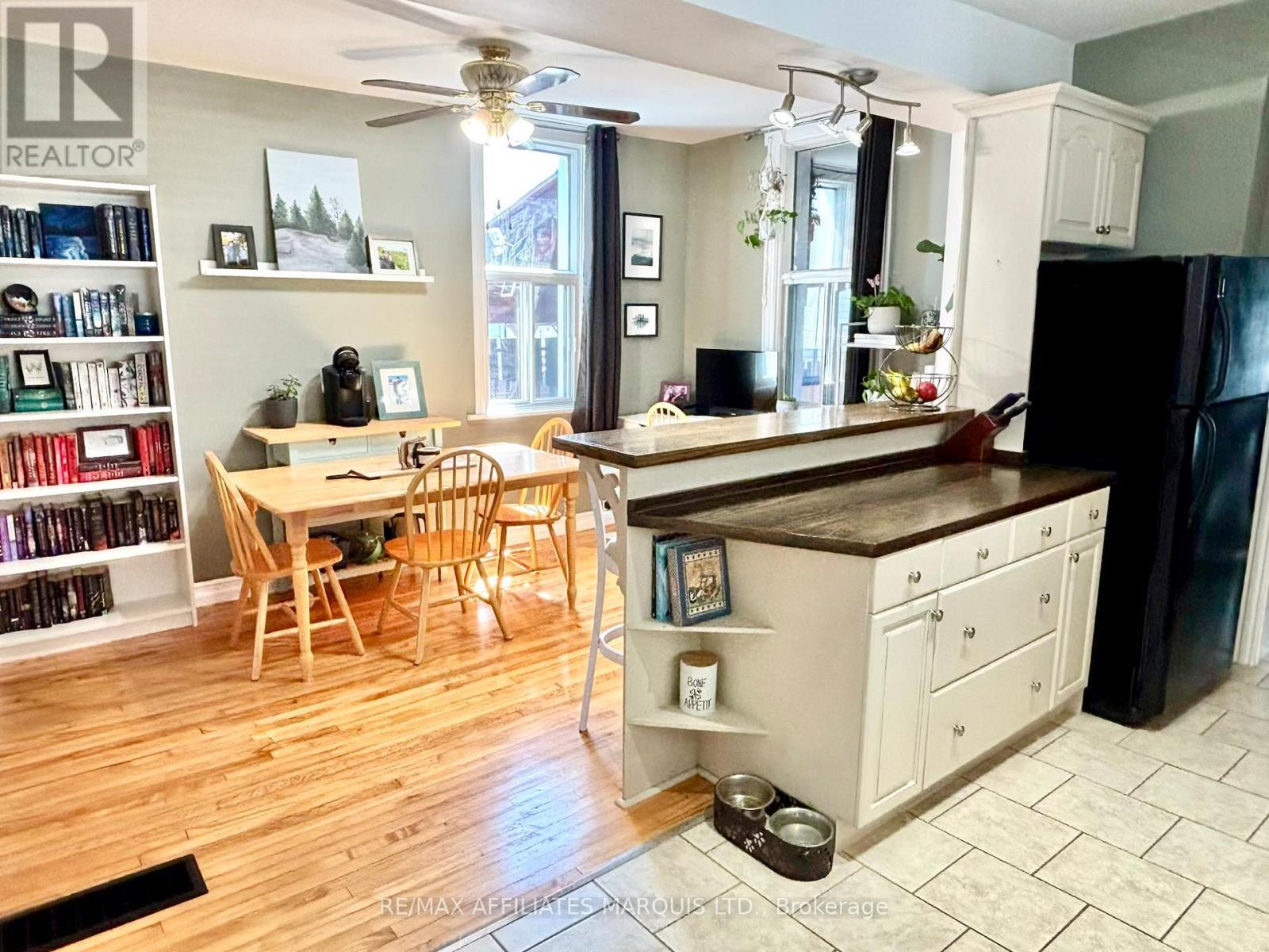 4 Seymour Avenue, Cornwall, ON - Indoor