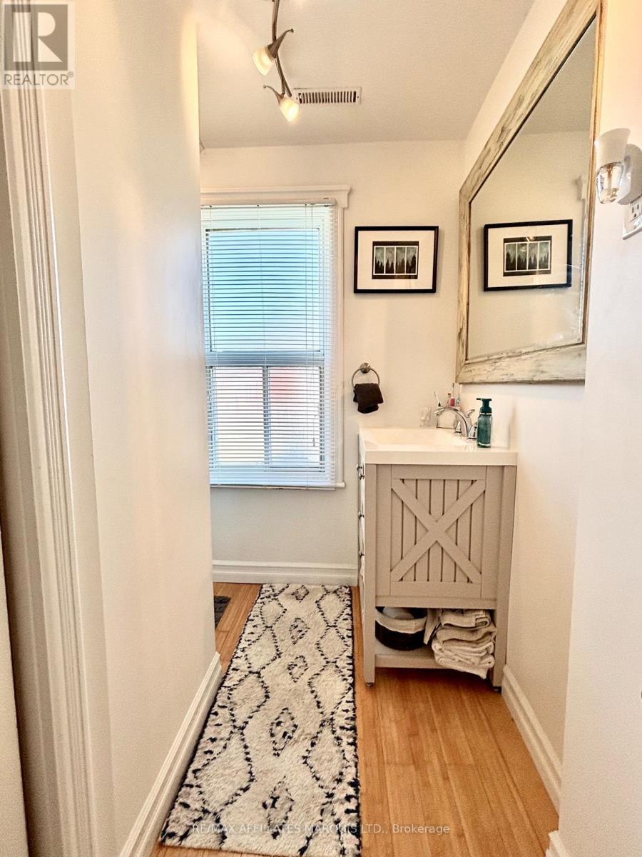 4 Seymour Avenue, Cornwall, ON - Indoor