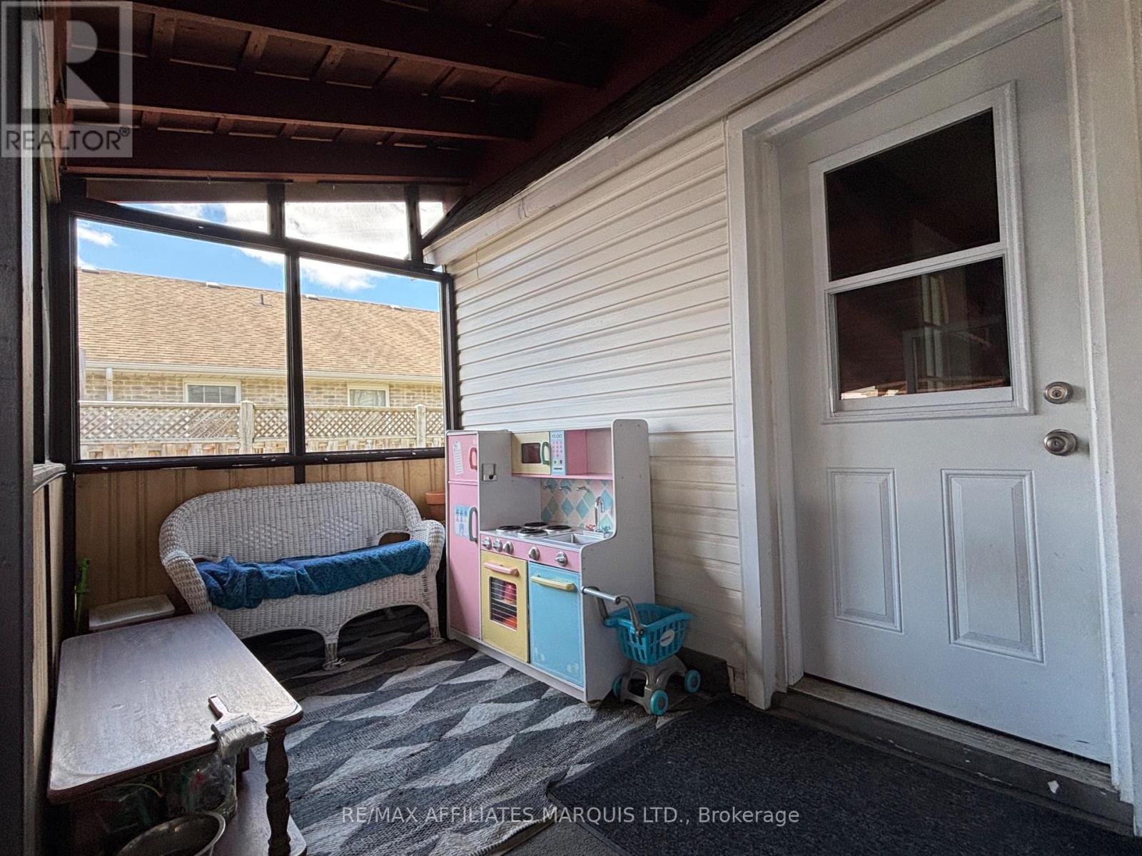 4 Seymour Avenue, Cornwall, ON - With Exterior