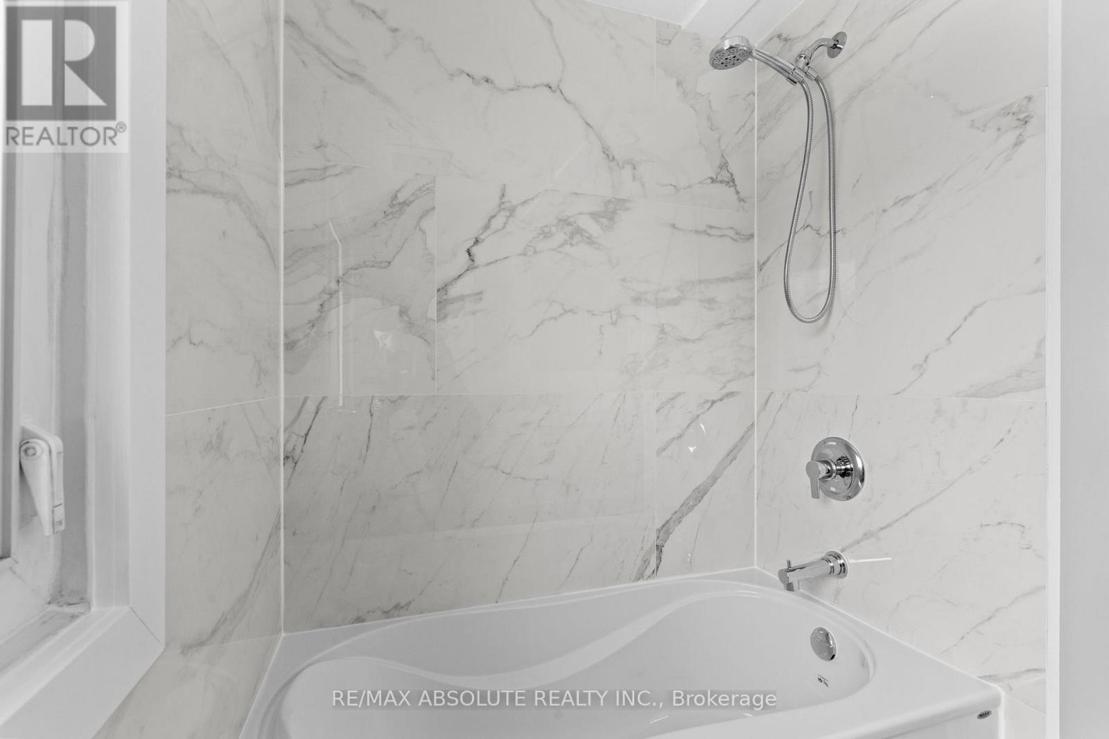 1444 Normandy Crescent, Ottawa, ON - Indoor Photo Showing Bathroom