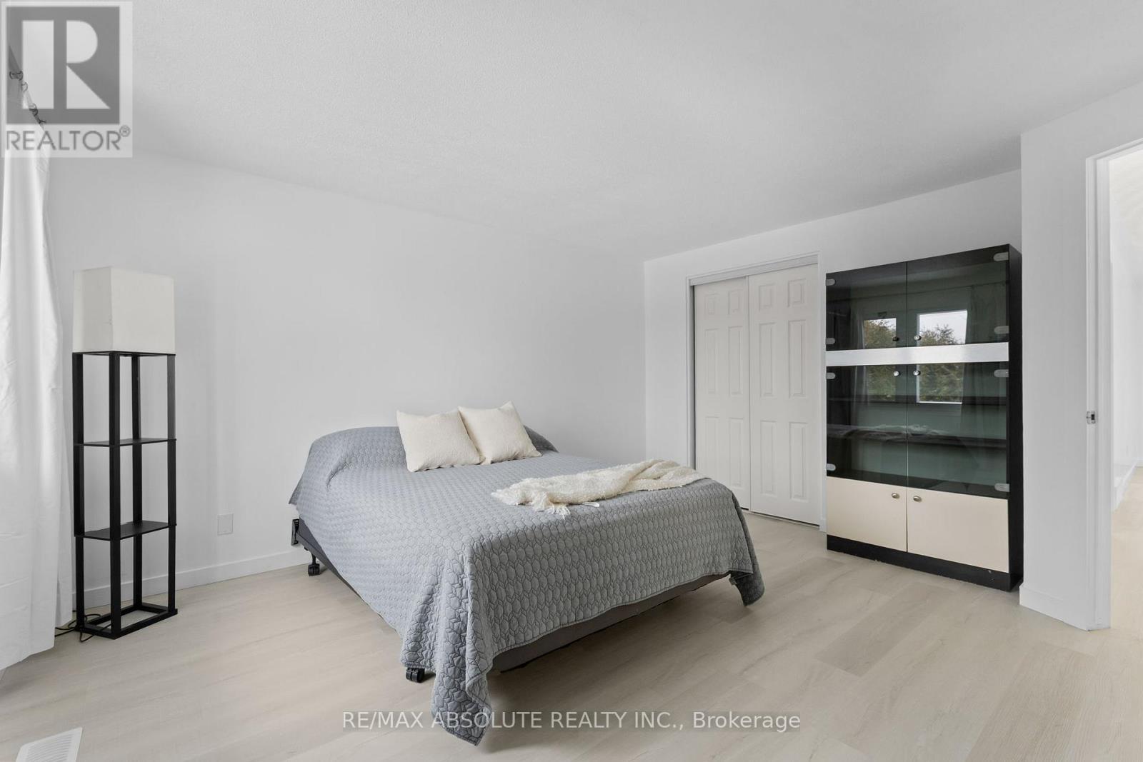 1444 Normandy Crescent, Ottawa, ON - Indoor Photo Showing Bedroom