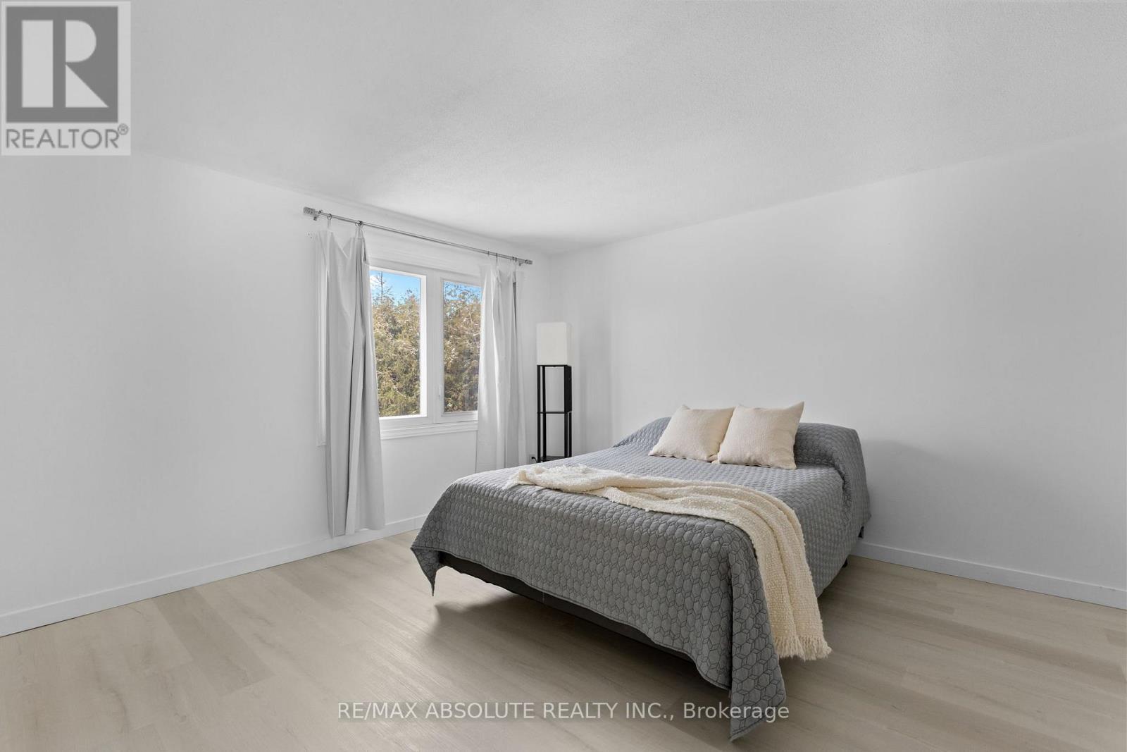 1444 Normandy Crescent, Ottawa, ON - Indoor Photo Showing Bedroom