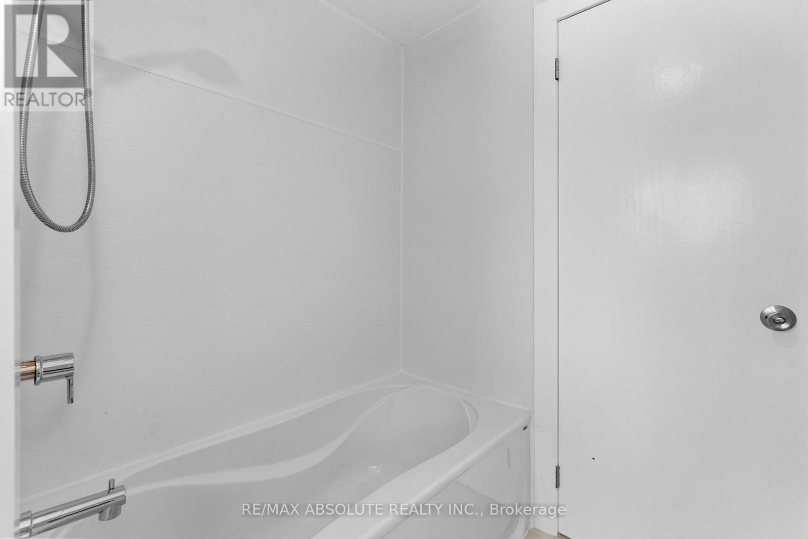 1444 Normandy Crescent, Ottawa, ON - Indoor Photo Showing Bathroom
