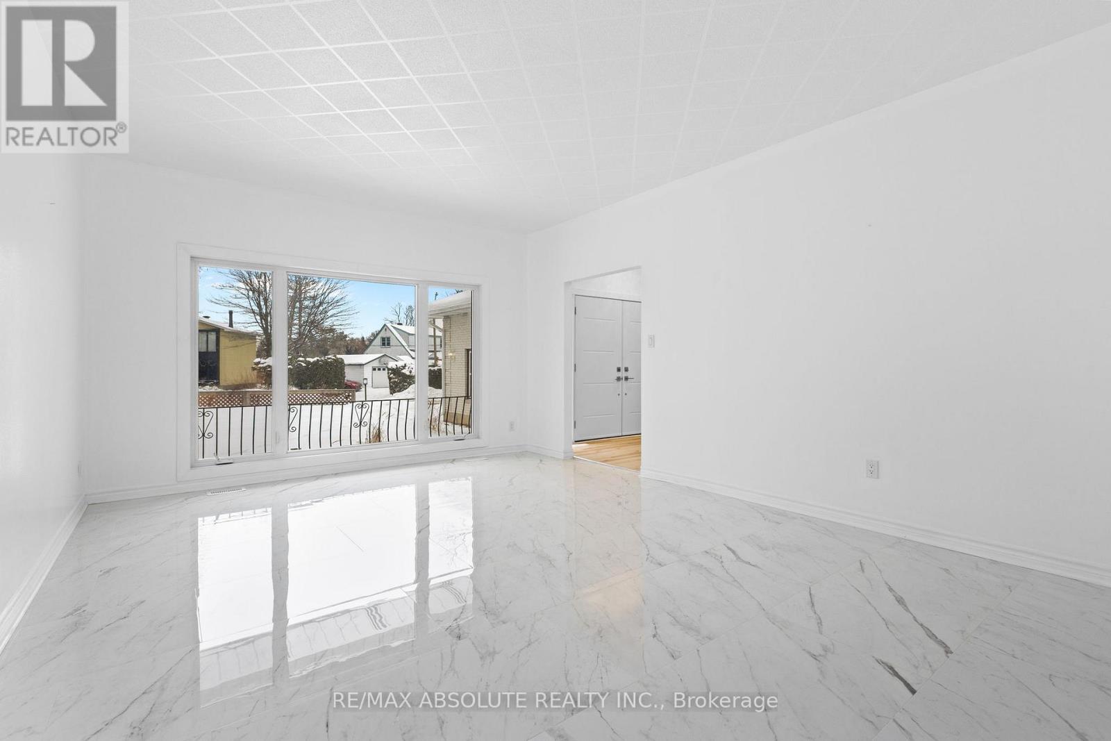 1444 Normandy Crescent, Ottawa, ON - Indoor Photo Showing Other Room