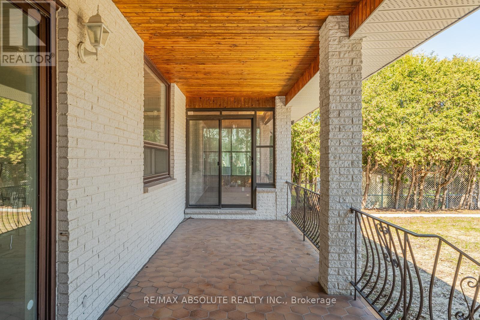 Covered back deck - 1444 Normandy Crescent, Ottawa, ON - Outdoor With Exterior
