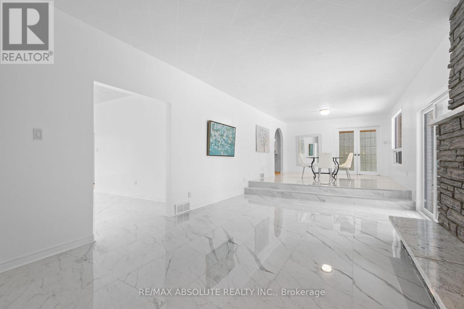 1444 Normandy Crescent, Ottawa, ON - Indoor Photo Showing Other Room