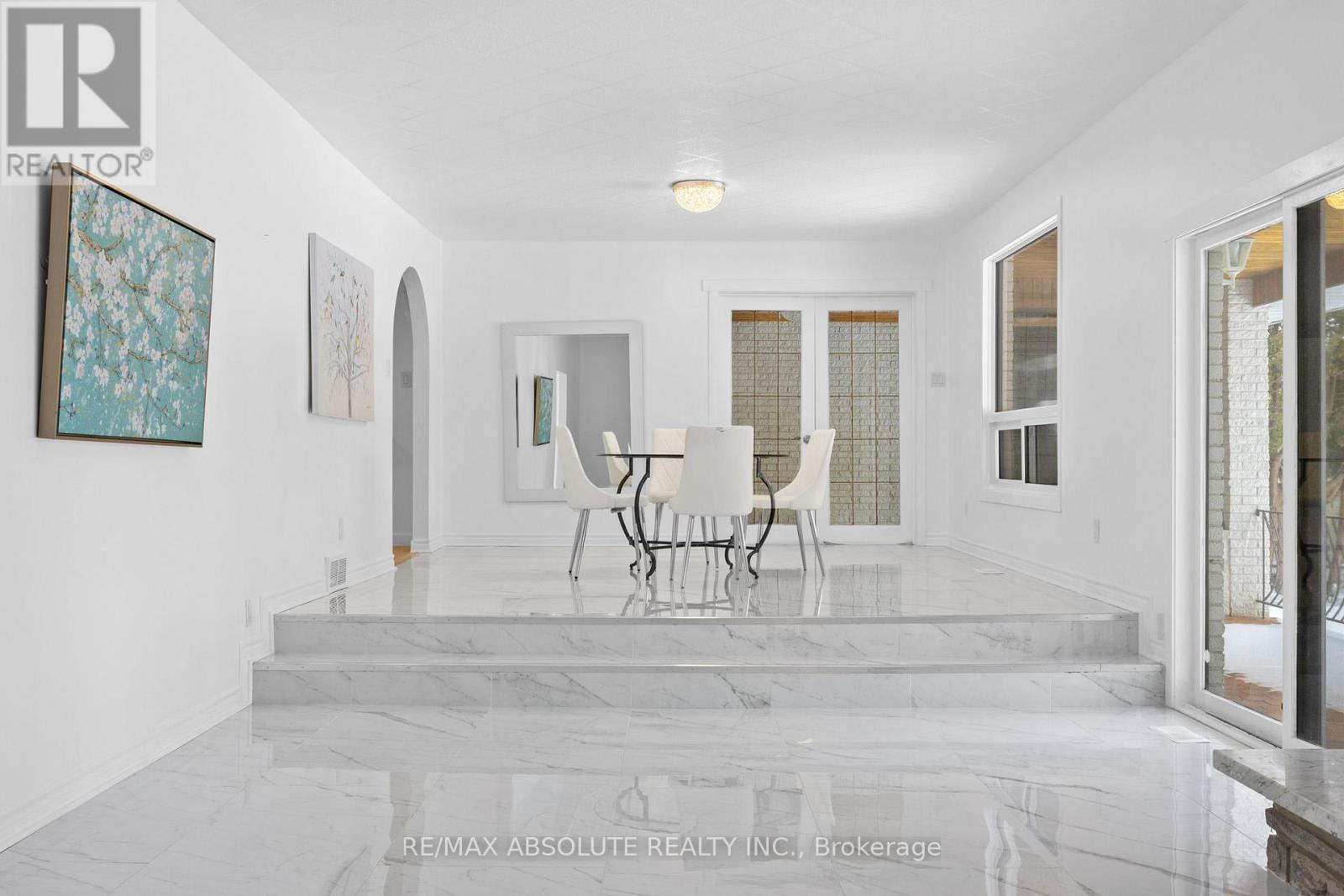 1444 Normandy Crescent, Ottawa, ON - Indoor Photo Showing Other Room