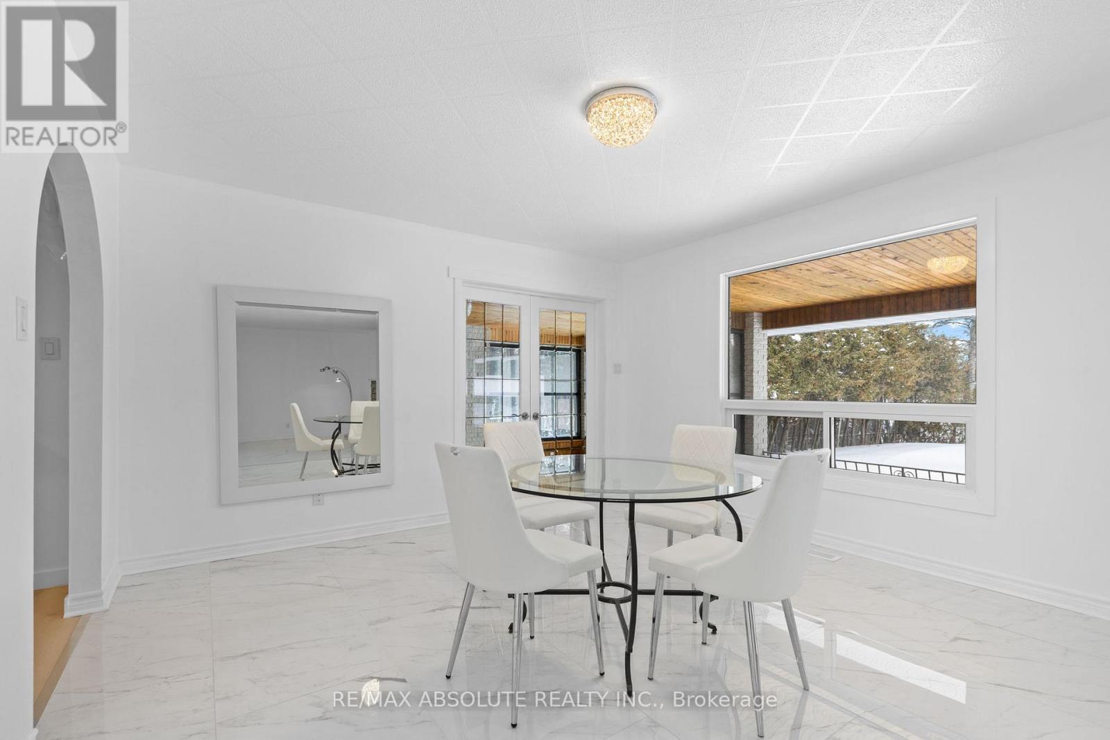 1444 Normandy Crescent, Ottawa, ON - Indoor