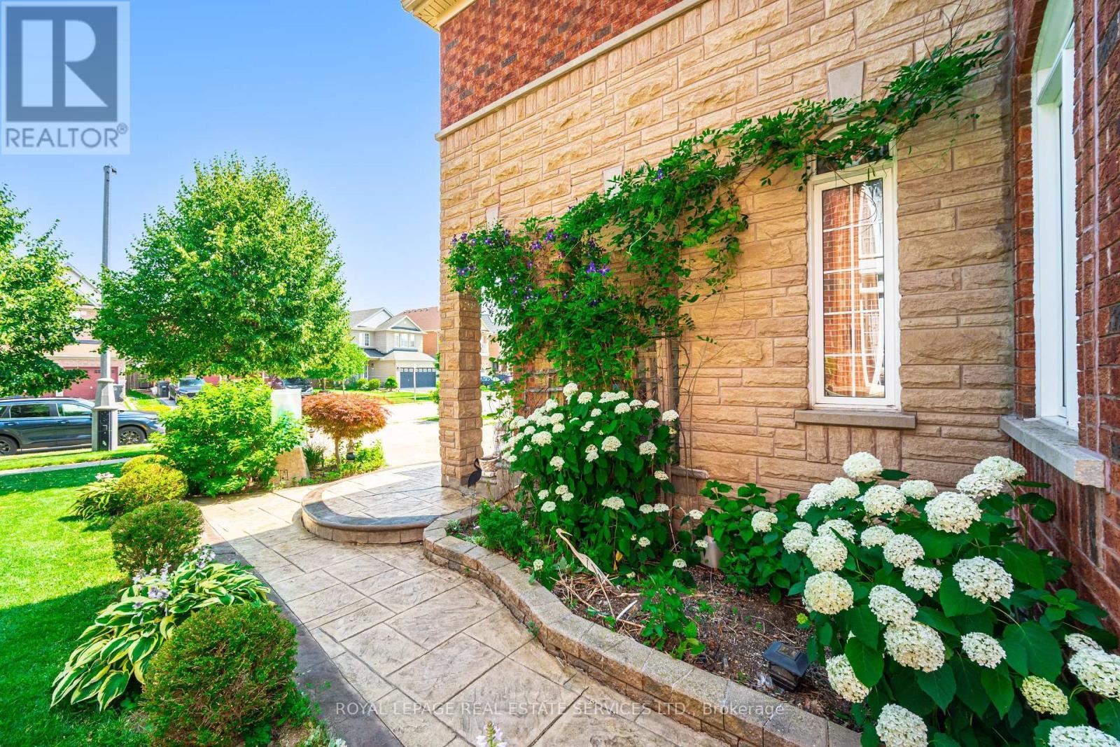 3809 Candlelight Drive, Mississauga, ON - Outdoor