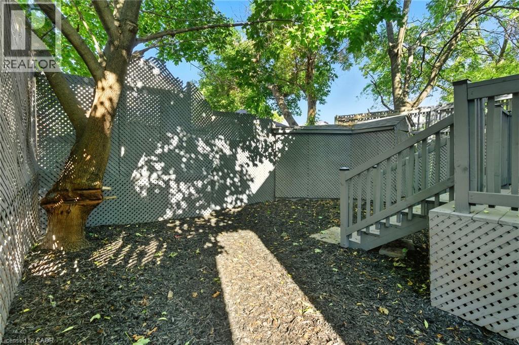 9 Alice Street, Hamilton, ON - Outdoor
