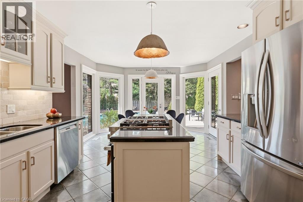 356 Shoreacres Road, Burlington, ON - Indoor Photo Showing Kitchen With Upgraded Kitchen