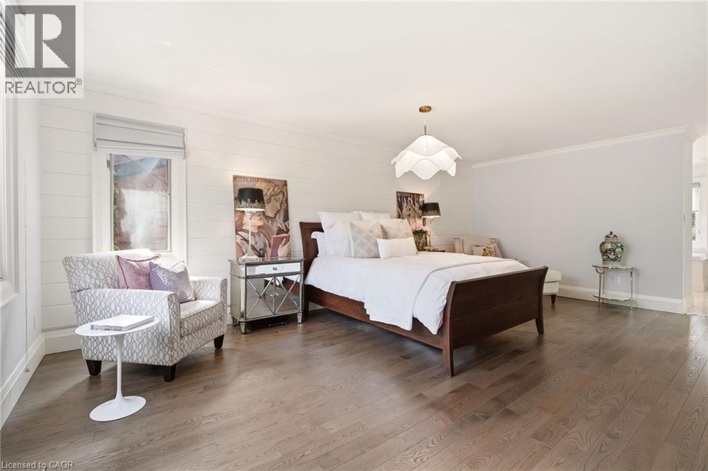 356 Shoreacres Road, Burlington, ON - Indoor Photo Showing Bedroom