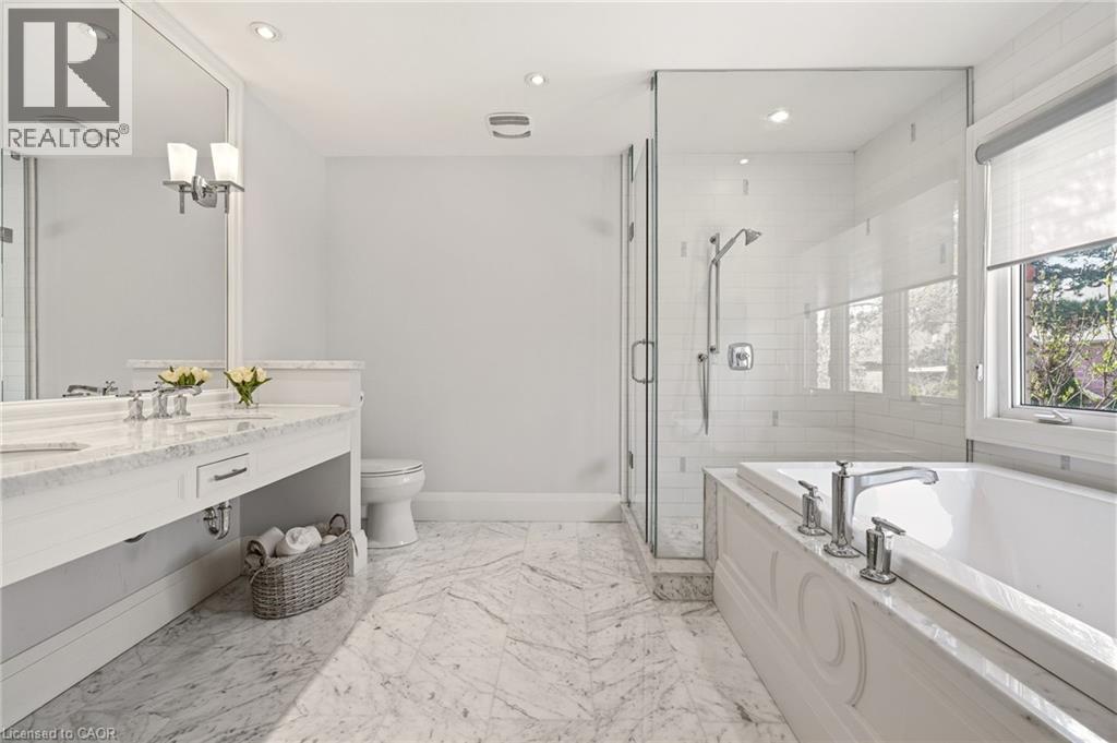 356 Shoreacres Road, Burlington, ON - Indoor Photo Showing Bathroom