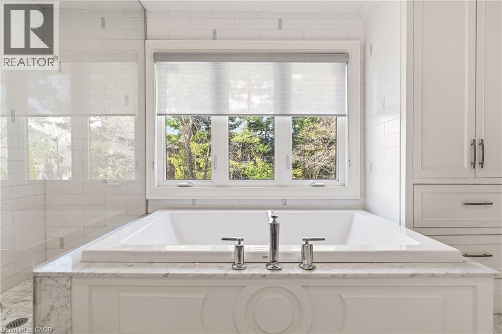 356 Shoreacres Road, Burlington, ON - Indoor