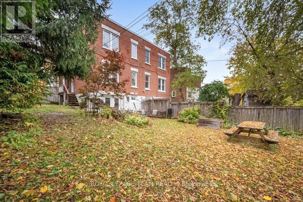 21 Acacia Avenue, Ottawa, ON - Outdoor