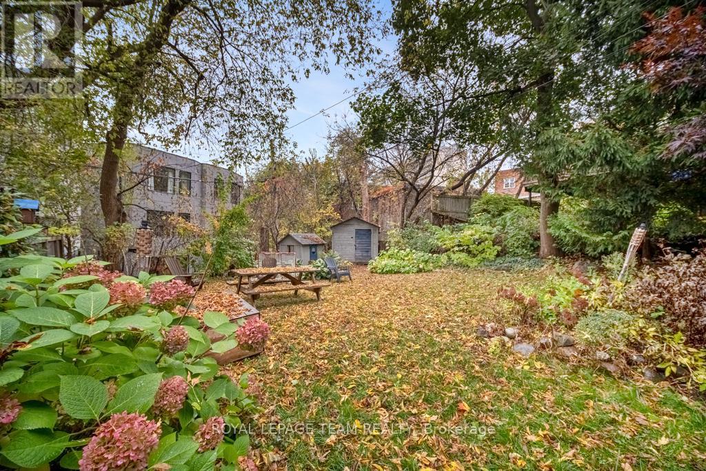 21 Acacia Avenue, Ottawa, ON - Outdoor