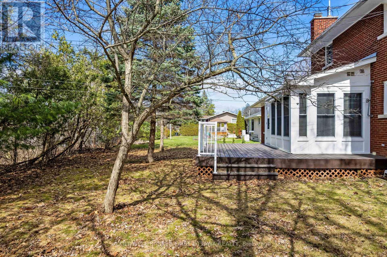 Picturesque backyard with mature trees - 12 Glenview Crescent, Perth, ON - Outdoor