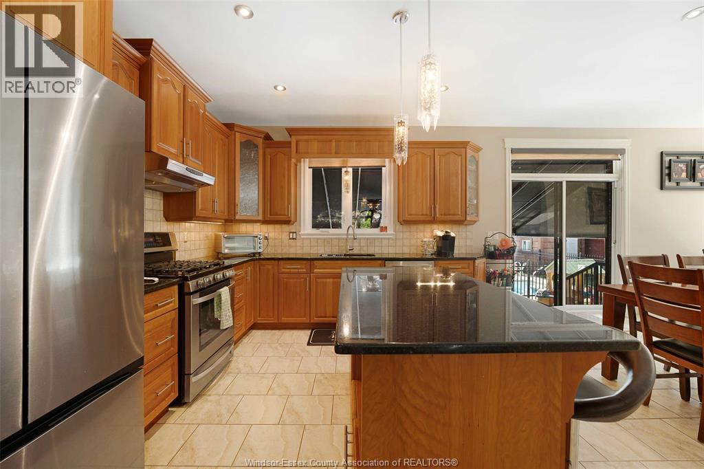 2257 Askin, Windsor, ON - Indoor Photo Showing Kitchen