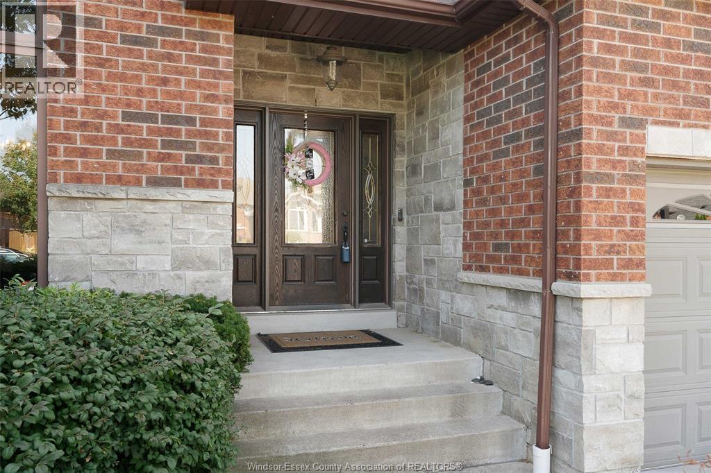 2257 Askin, Windsor, ON - With Exterior