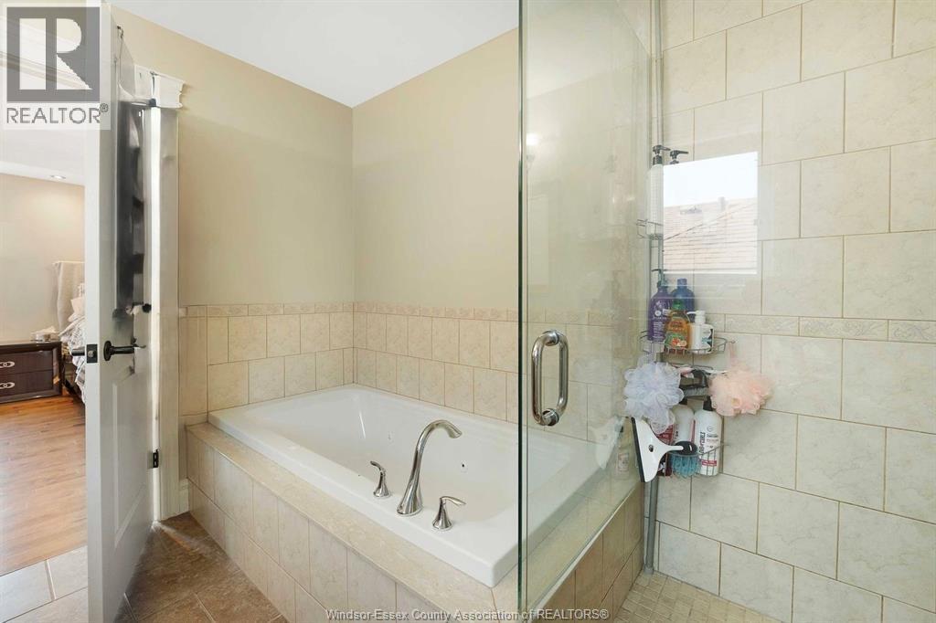 2257 Askin, Windsor, ON - Indoor Photo Showing Bathroom