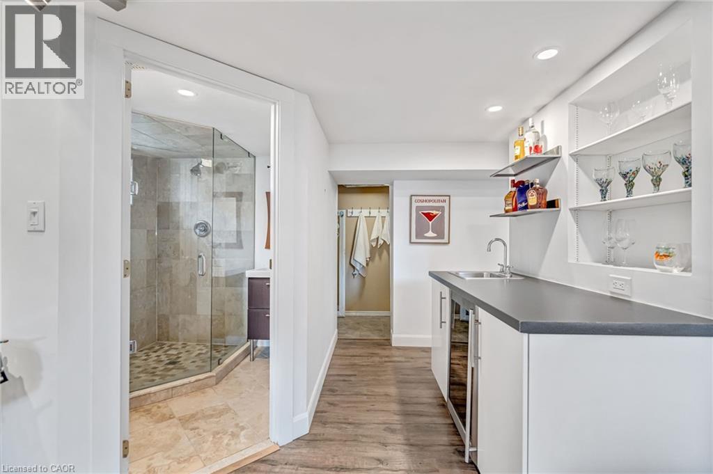 2123 Deyncourt Drive, Burlington, ON - Indoor