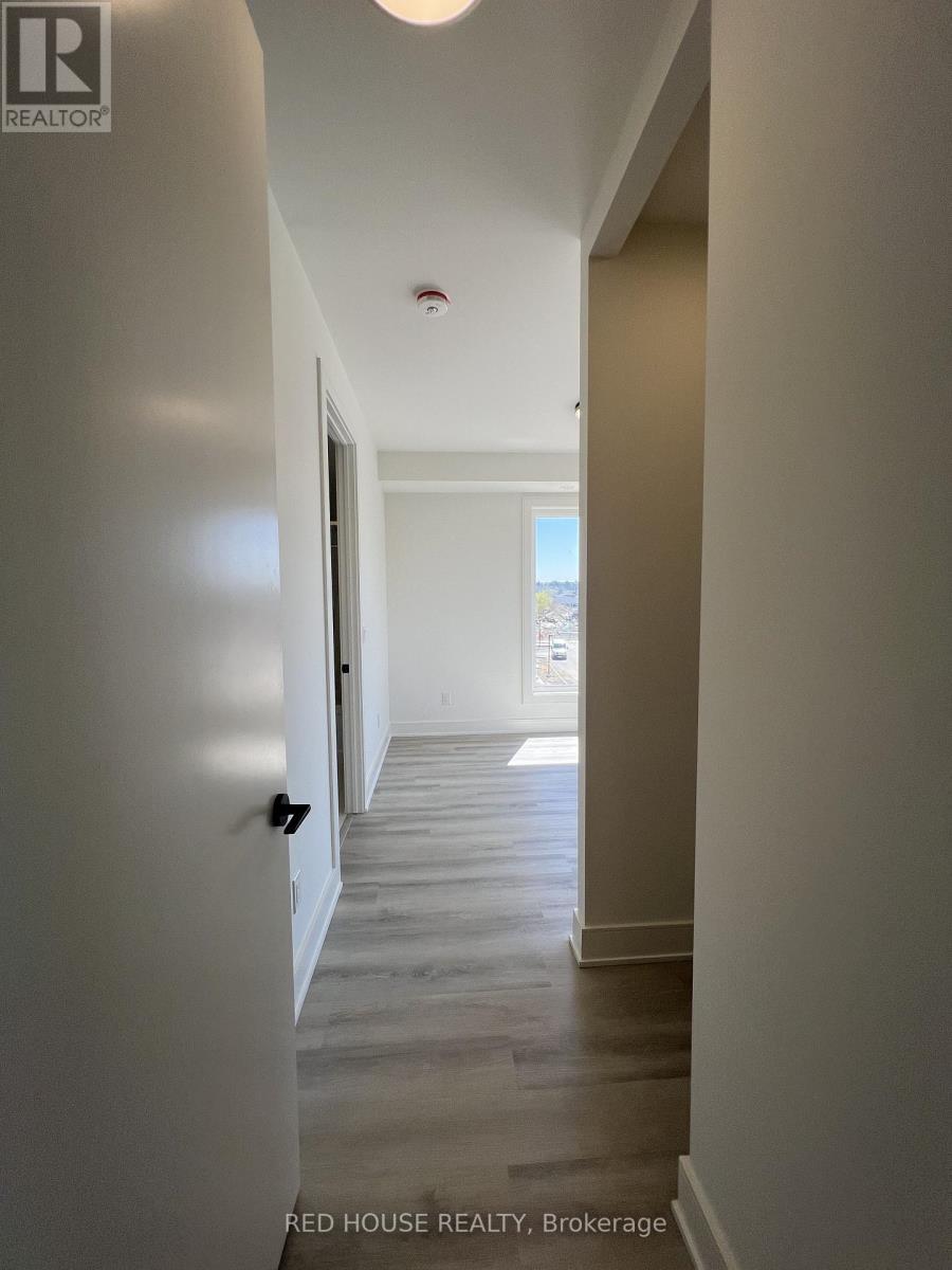 34 Everett Common, St. Catharines, ON - Indoor Photo Showing Other Room