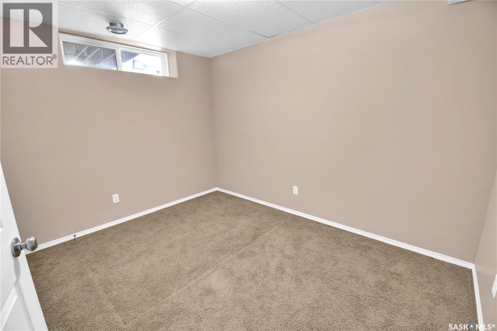 2905 Mcclocklin Road, Saskatoon, SK - Indoor Photo Showing Other Room