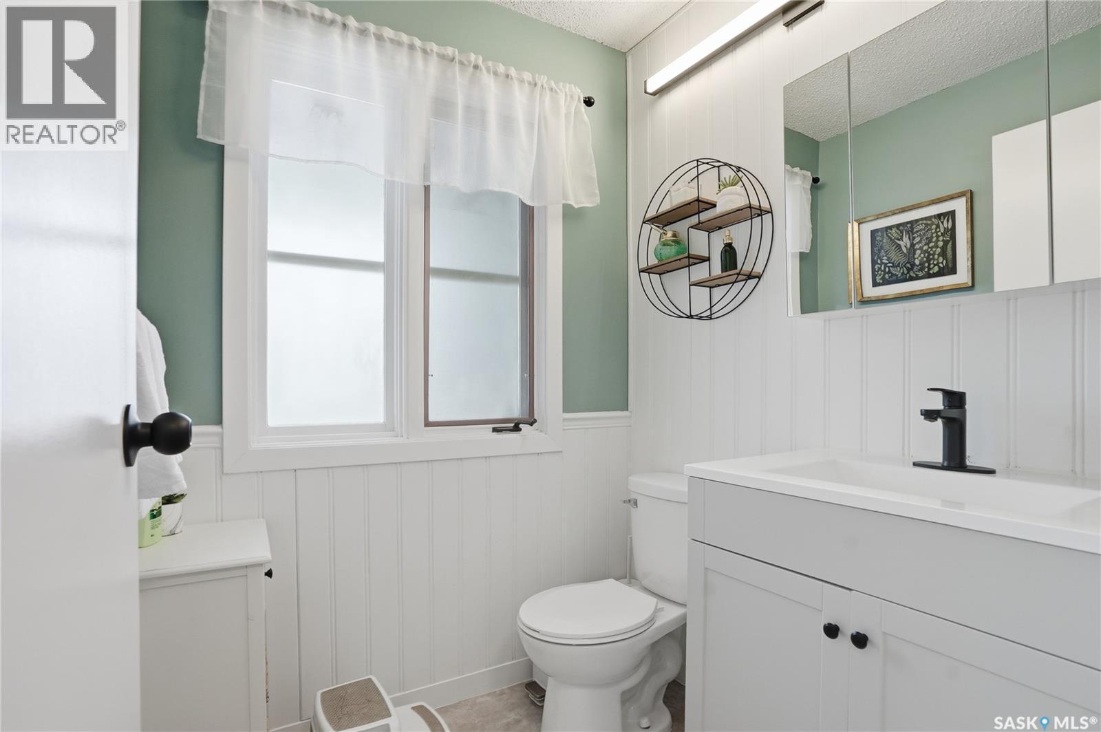 542 Coldspring Way, Saskatoon, SK - Indoor Photo Showing Bathroom
