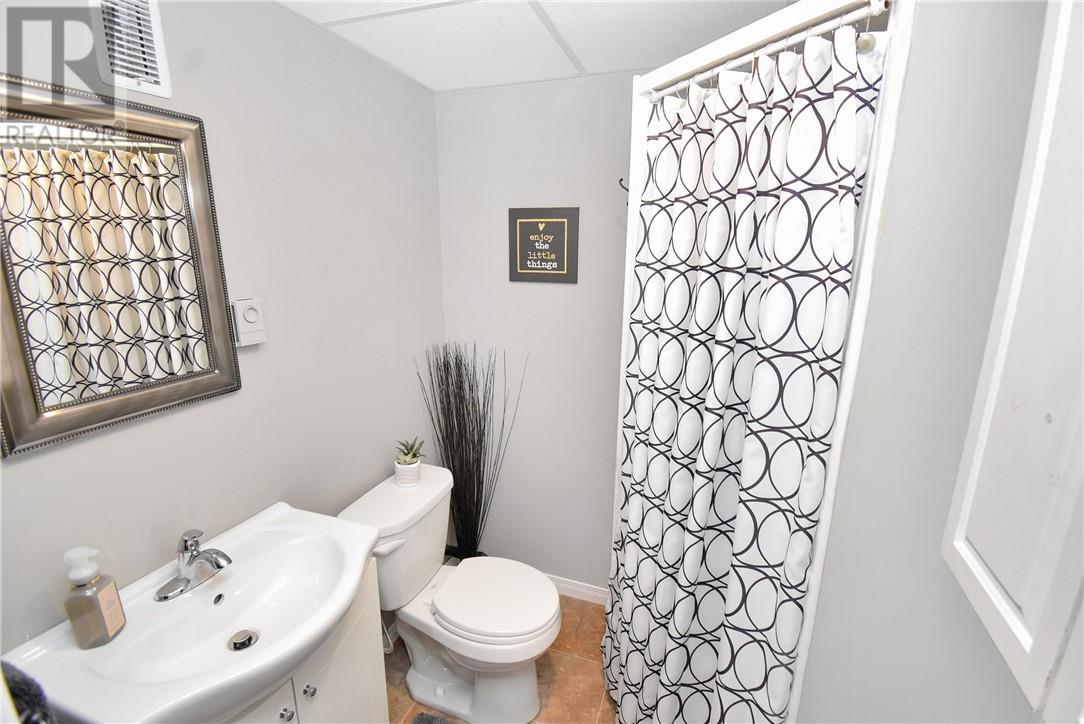 215 Orell St, Garson, ON - Indoor Photo Showing Bathroom