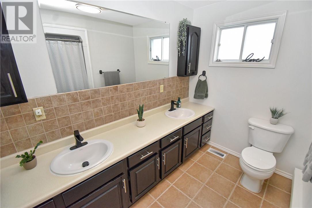 215 Orell St, Garson, ON - Indoor Photo Showing Bathroom